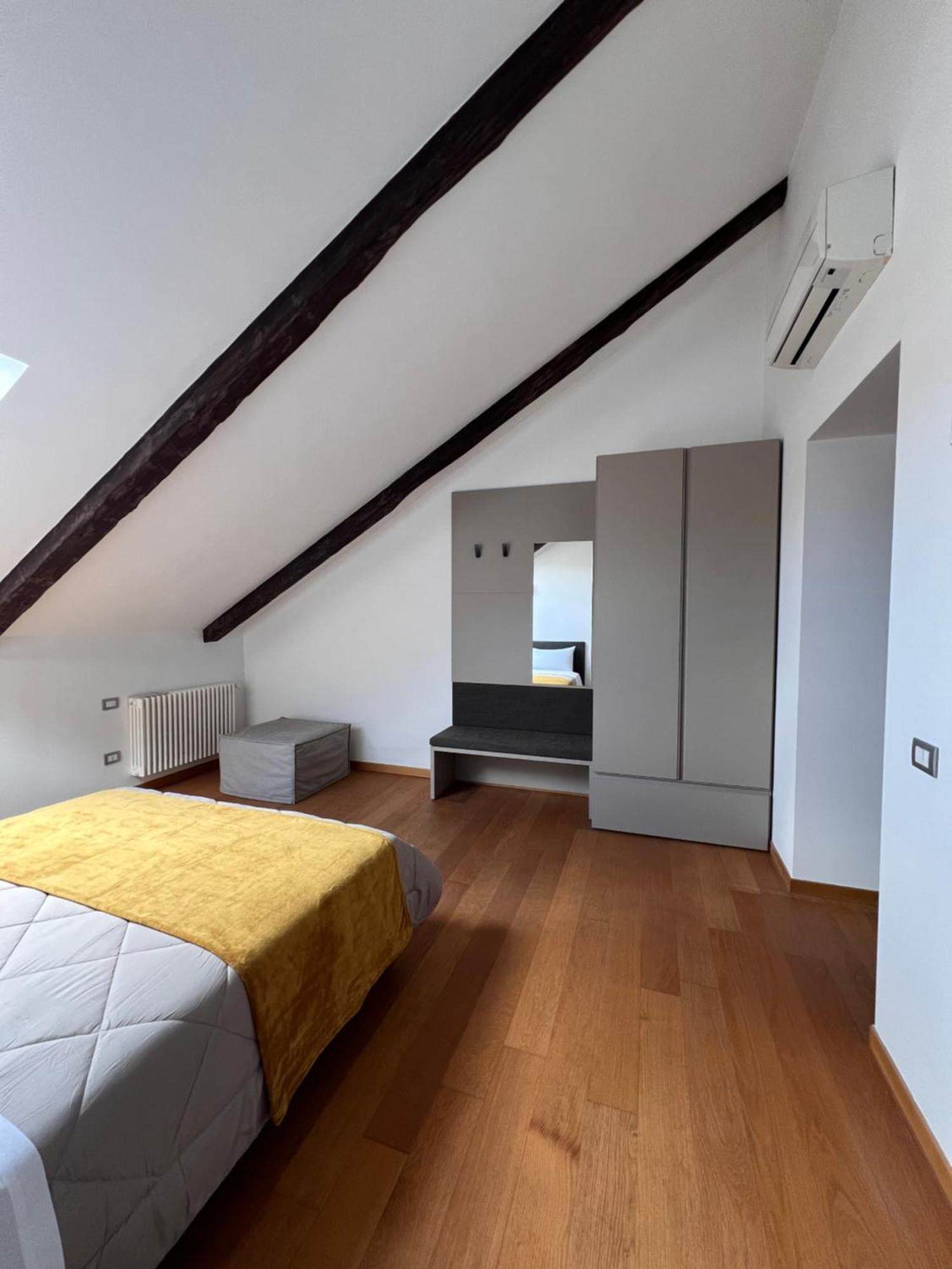 נאפולי Unonoveuno Luxury Apartment מראה חיצוני תמונה